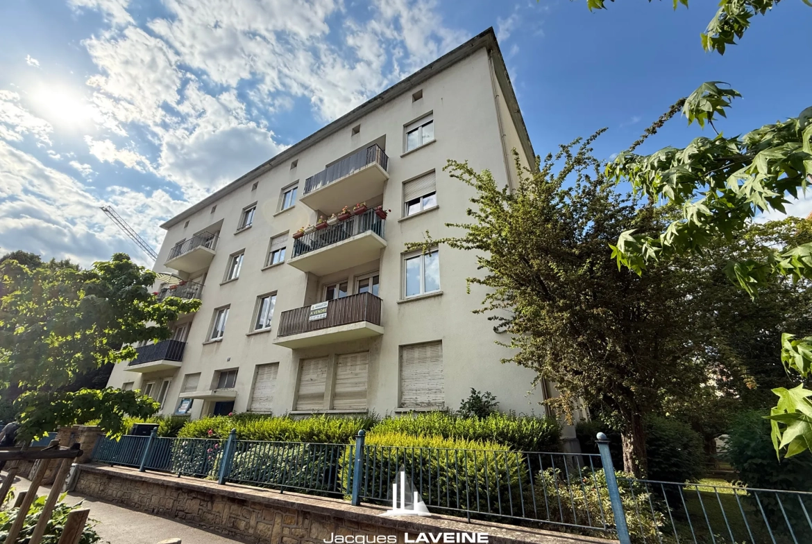 Appartement 4 pièces lumineux à Metz avec garage et balcon 