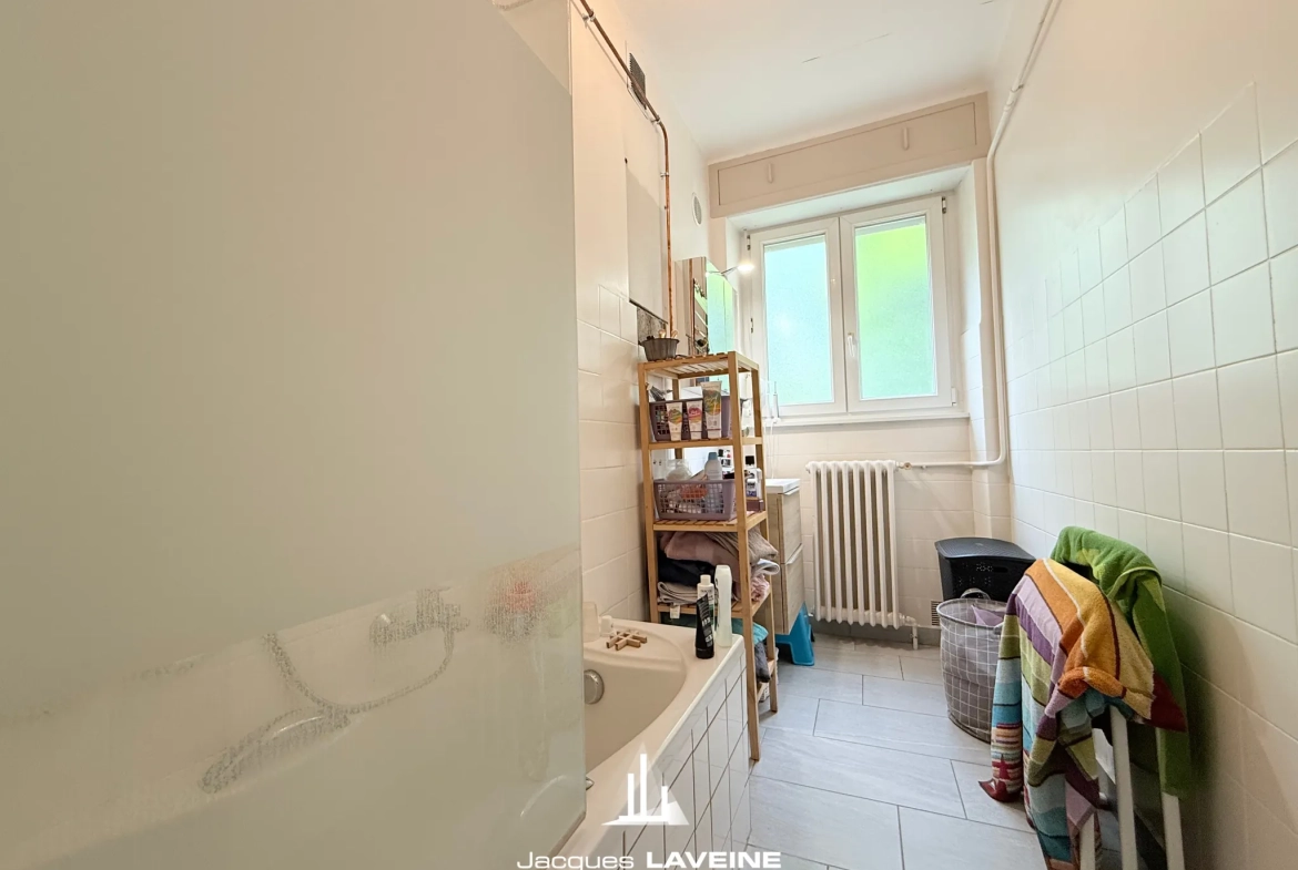 Appartement 4 pièces lumineux à Metz avec garage et balcon 