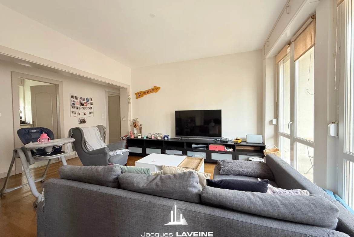 Appartement 4 pièces lumineux à Metz avec garage et balcon 