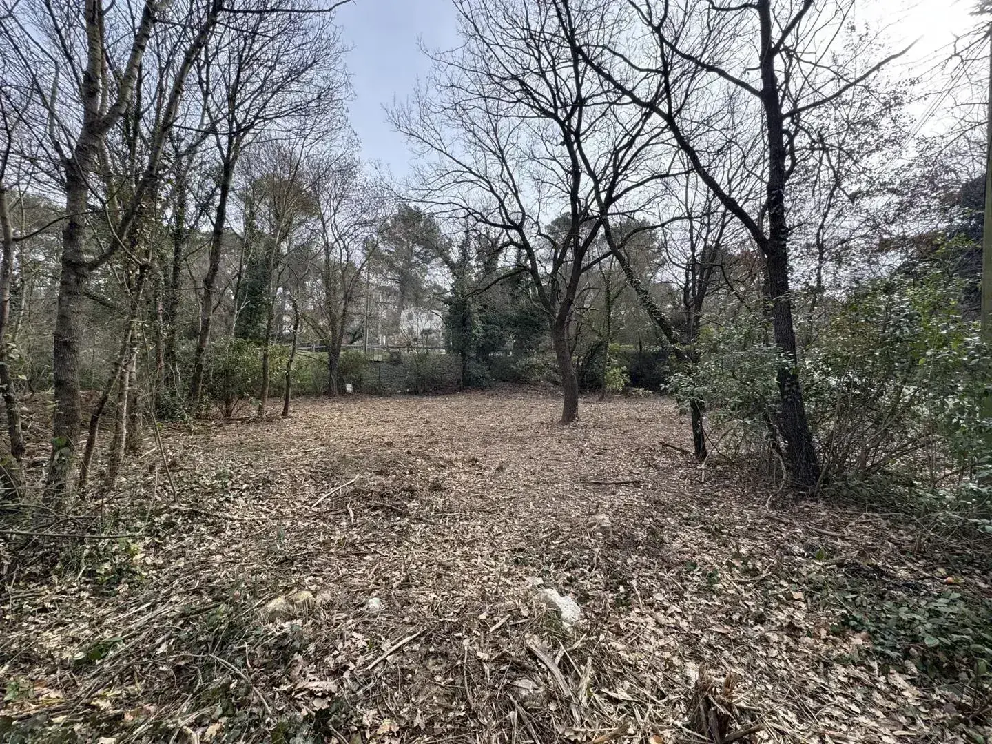 Terrain constructible de 459 m² à Fuveau pour projet personnalisé 