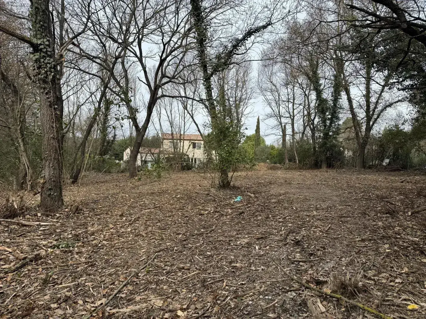 Terrain constructible de 459 m² à Fuveau pour projet personnalisé 