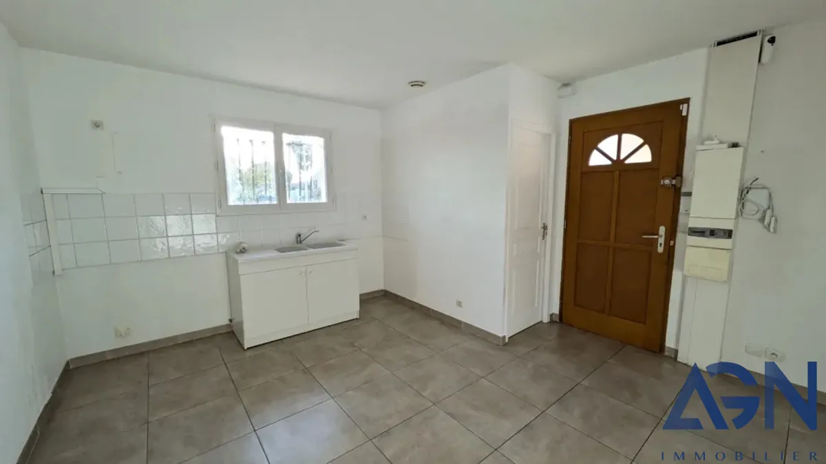 Maison 4 pièces à vendre à Frontignan de 83,6 m² avec jardin et garage 
