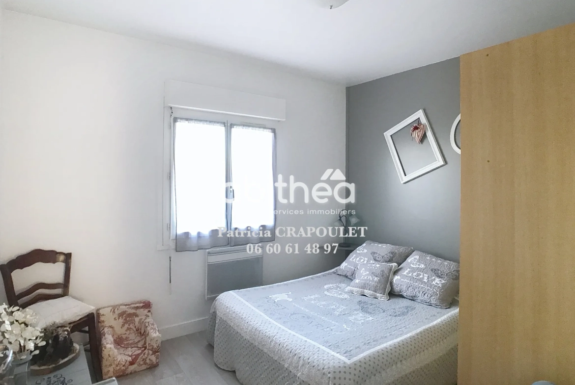 Maison de plain-pied avec piscine et 4 chambres à Puymoyen, idéalement située 