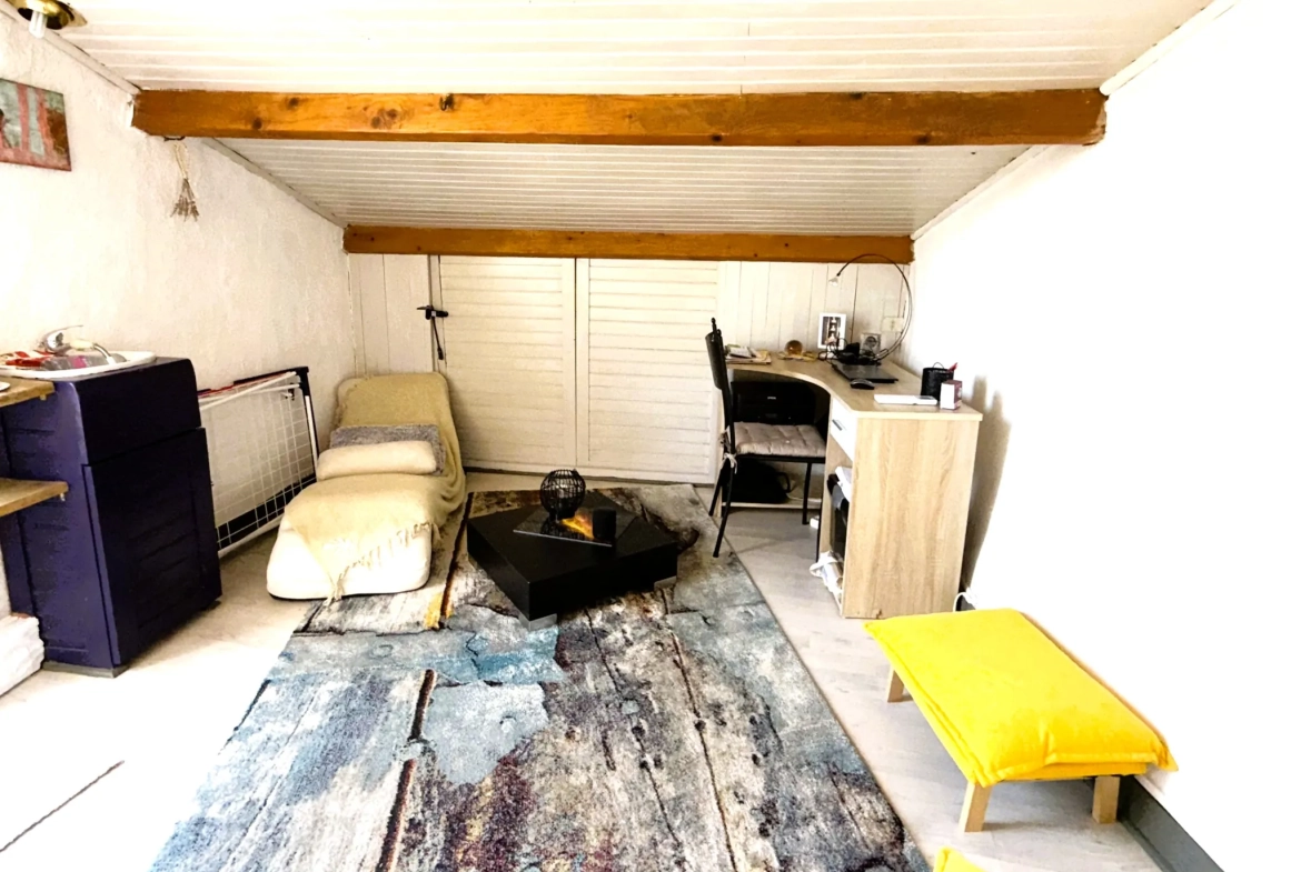 Magnifique maison en angle avec 3 appartements à Agde, quartier historique 
