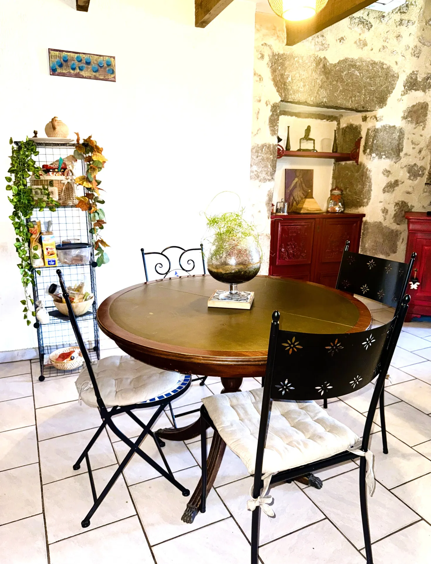 Magnifique maison en angle avec 3 appartements à Agde, quartier historique 