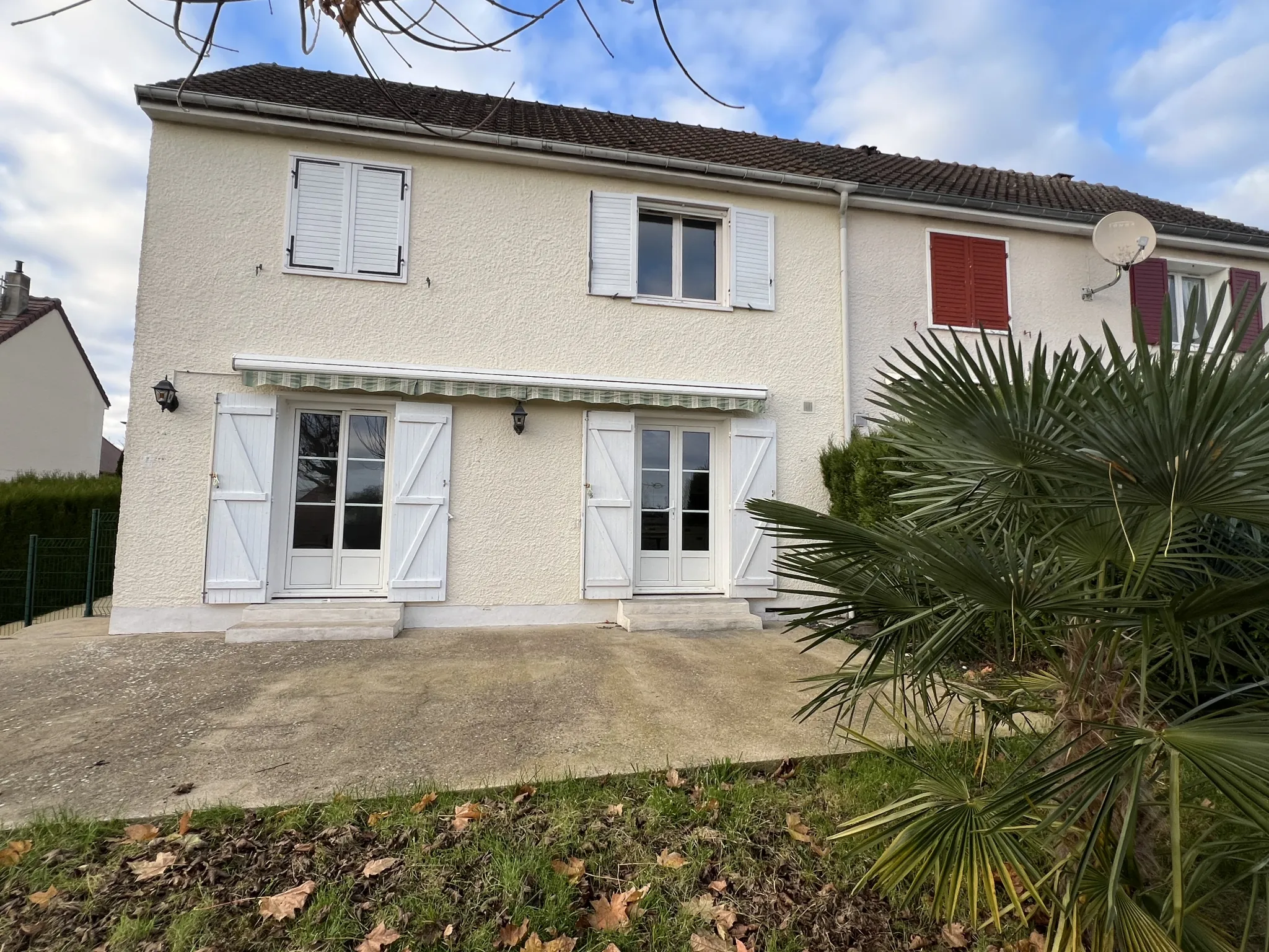 Maison à vendre à Semur-en-Auxois avec 4 chambres, garage et terrasse 