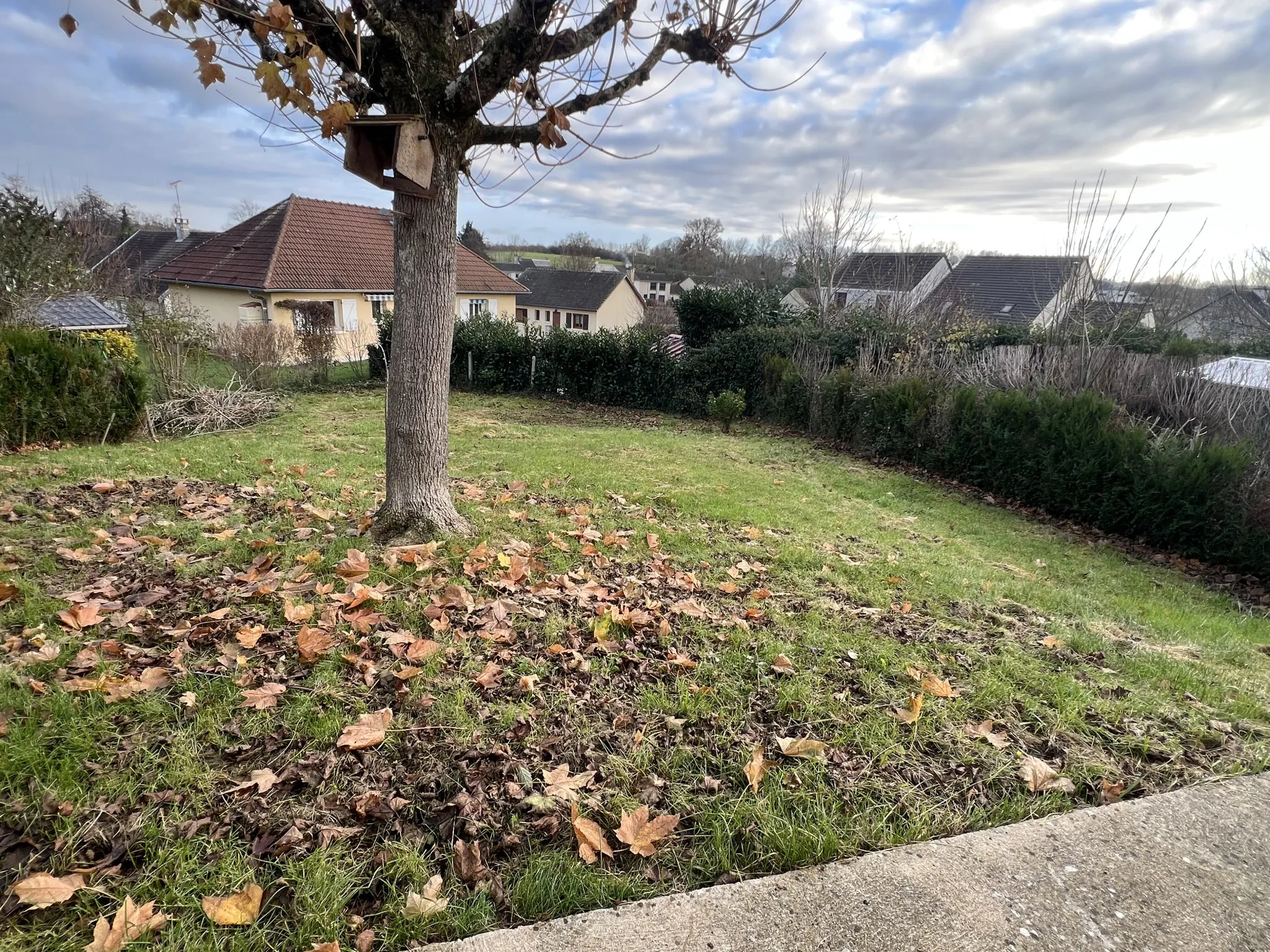 Maison à vendre à Semur-en-Auxois avec 4 chambres, garage et terrasse 