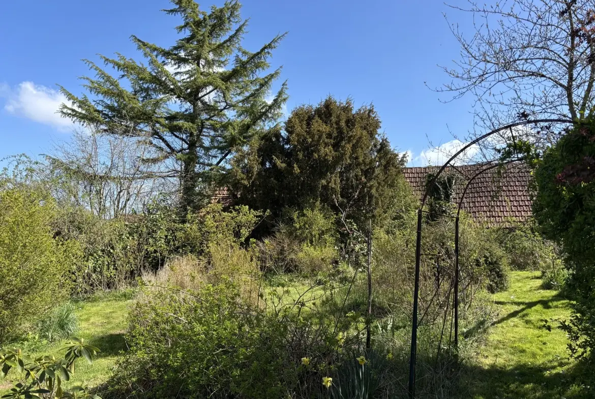 Charmante longère à Gipcy avec terrain de 780 m² - idéal vie paisible en campagne 