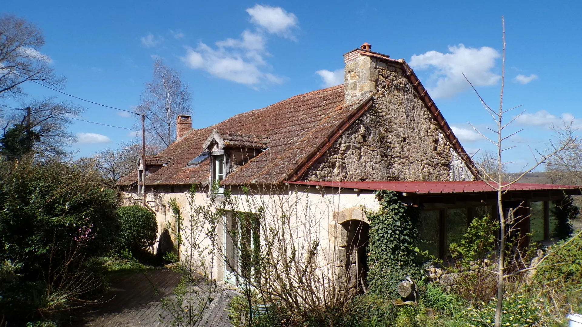 Charmante longère à Gipcy avec terrain de 780 m² - idéal vie paisible en campagne 