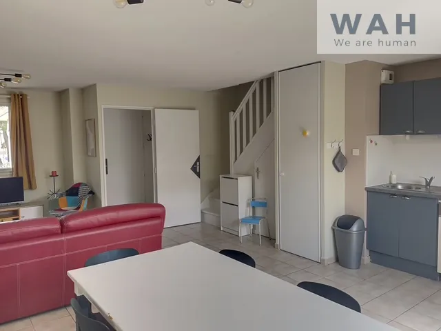 Villa T4 avec terrasse, garage et piscine à Calvisson, proche Nîmes 