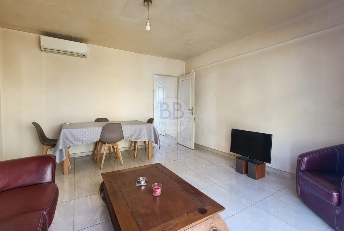 Appartement 3 pièces à vendre à Fréjus, proche centre-ville avec balcon et cave 