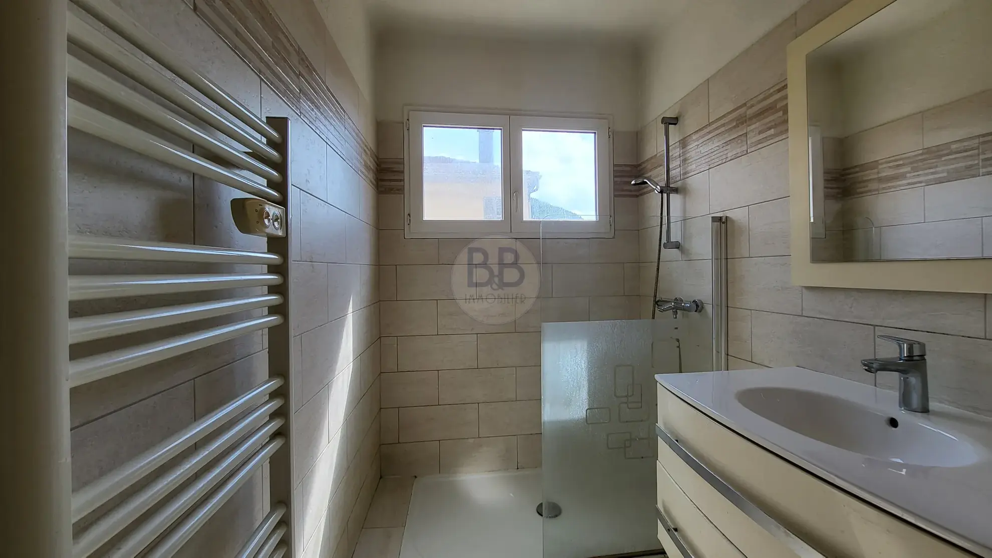 Appartement 3 pièces à vendre à Fréjus, proche centre-ville avec balcon et cave 