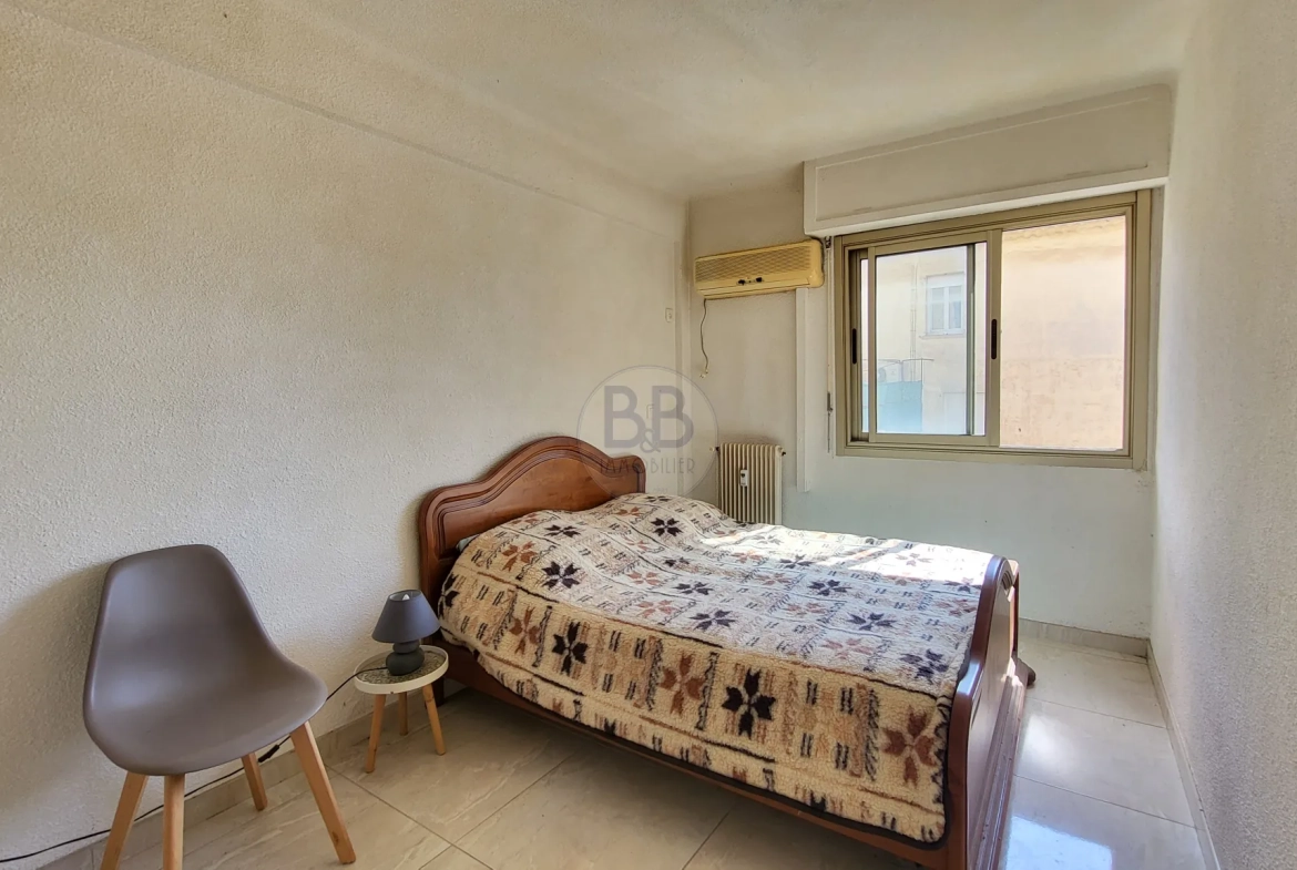 Appartement 3 pièces à vendre à Fréjus, proche centre-ville avec balcon et cave 