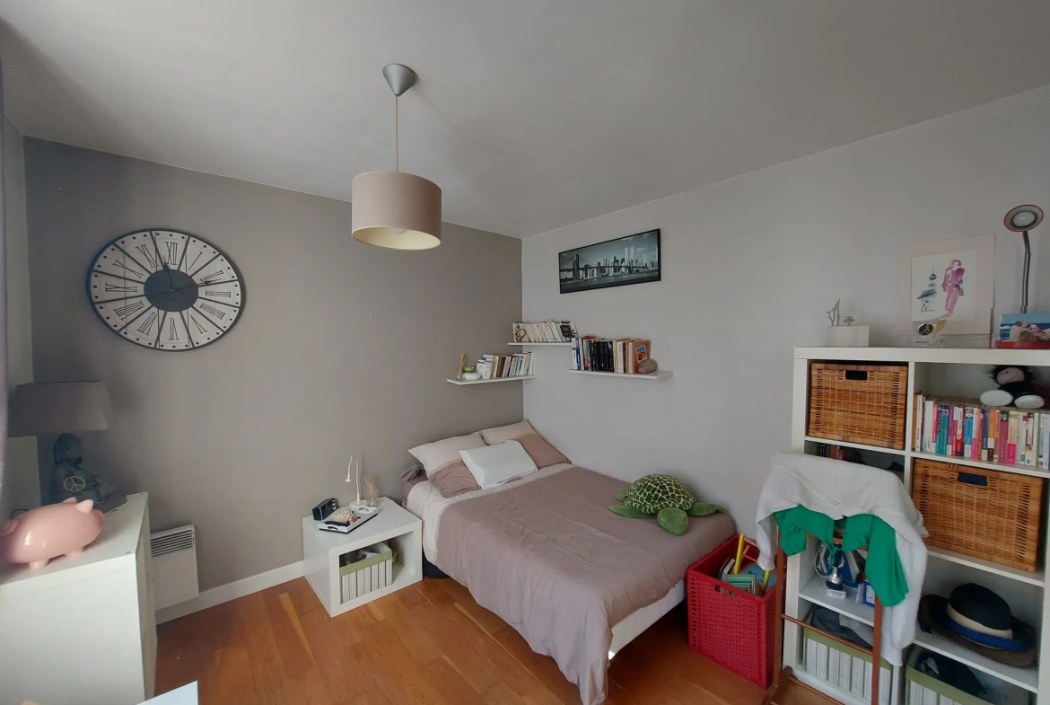 Appartement T4 à Vernouillet avec cave et parking en centre-ville 
