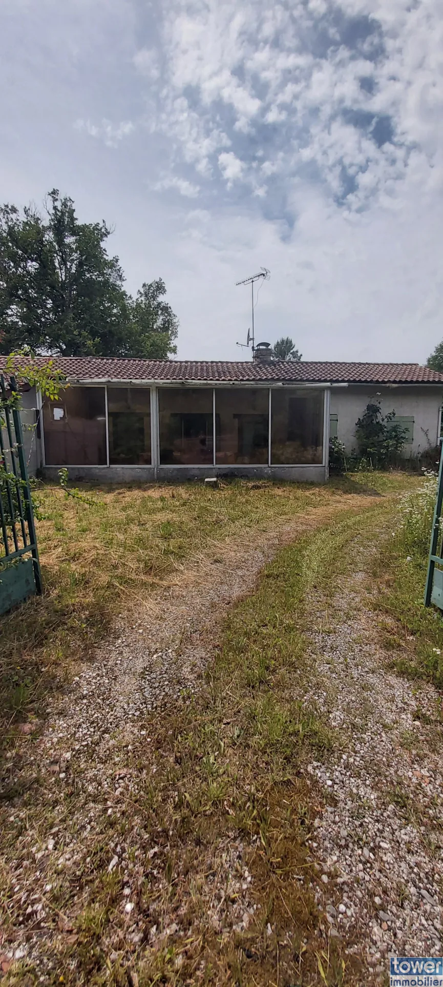 Maison à rénover de 93 m² avec dépendance sur terrain de 2992 m² à Saugnacq et Muret 