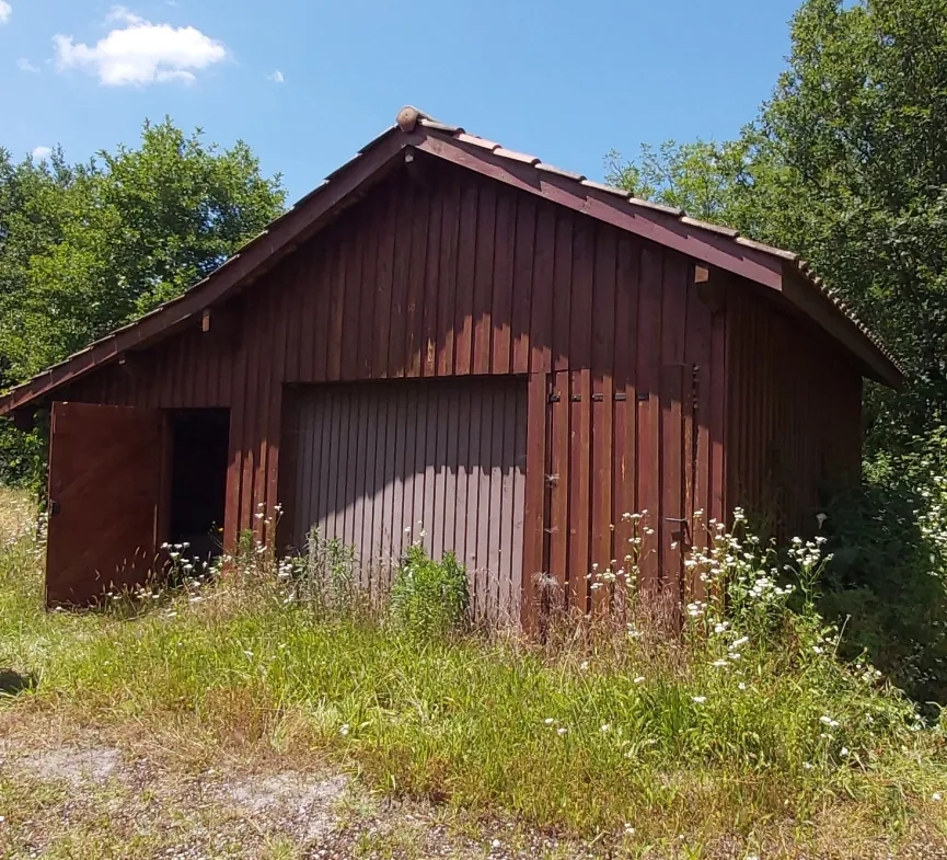 Maison à rénover de 93 m² avec dépendance sur terrain de 2992 m² à Saugnacq et Muret 