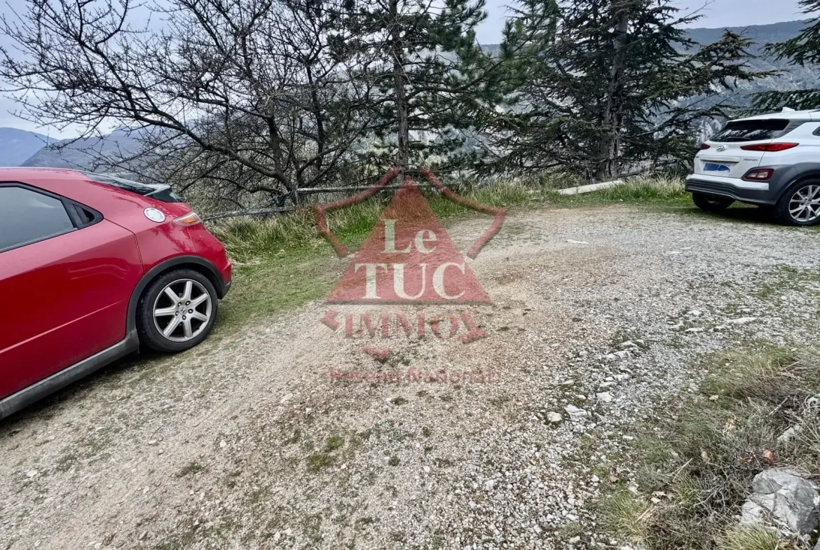 Joli duplex 47 m² avec vue montagne à Gréolières village 