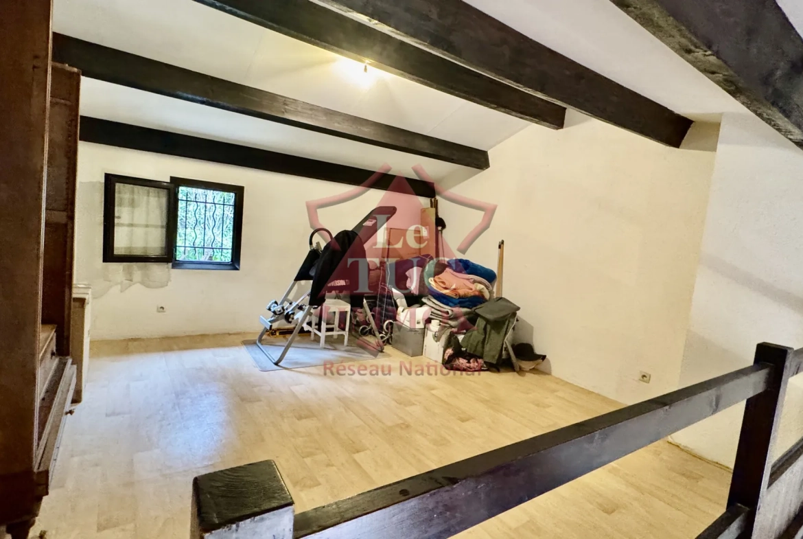 Joli duplex 47 m² avec vue montagne à Gréolières village 