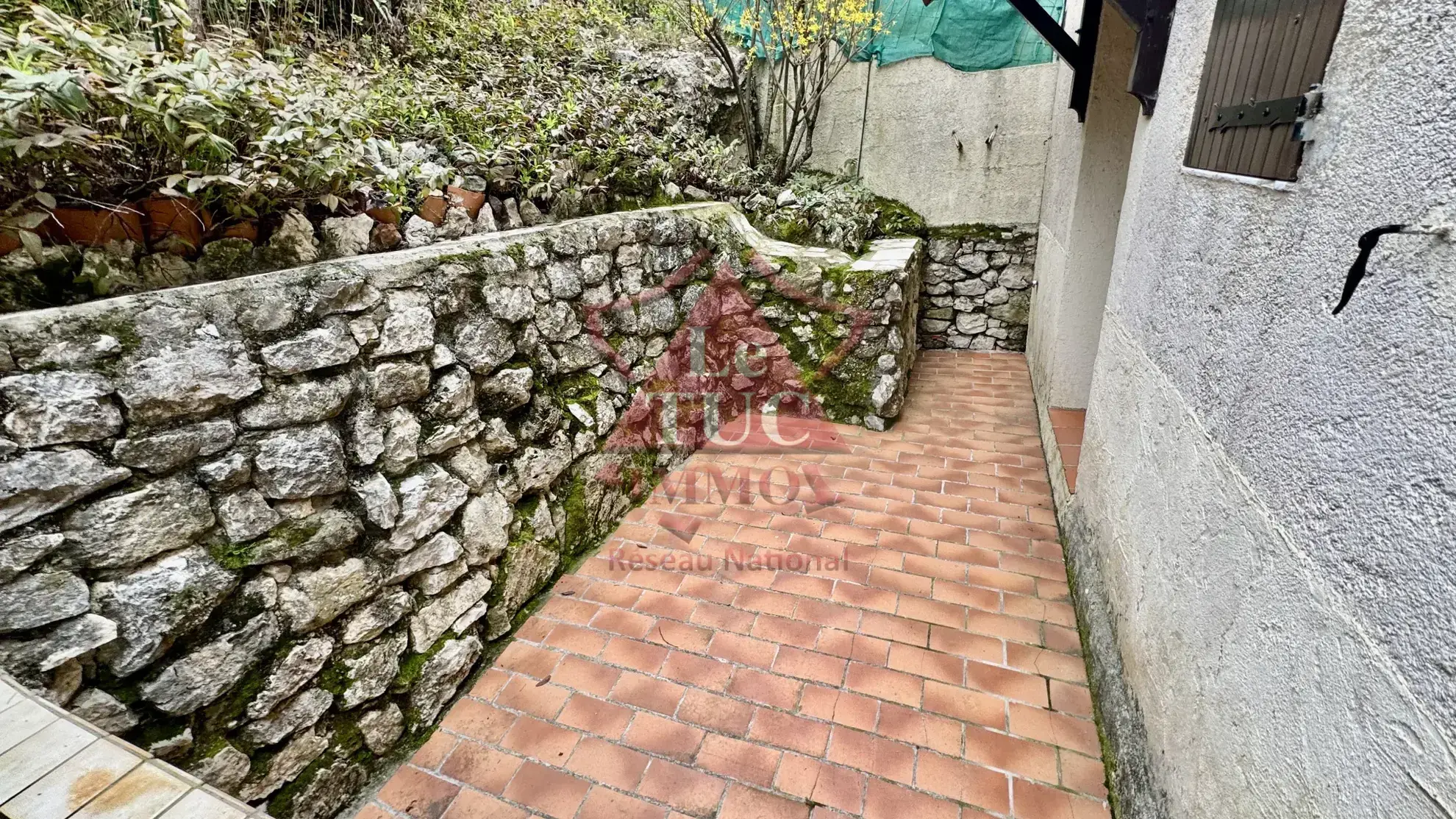 Joli duplex 47 m² avec vue montagne à Gréolières village 