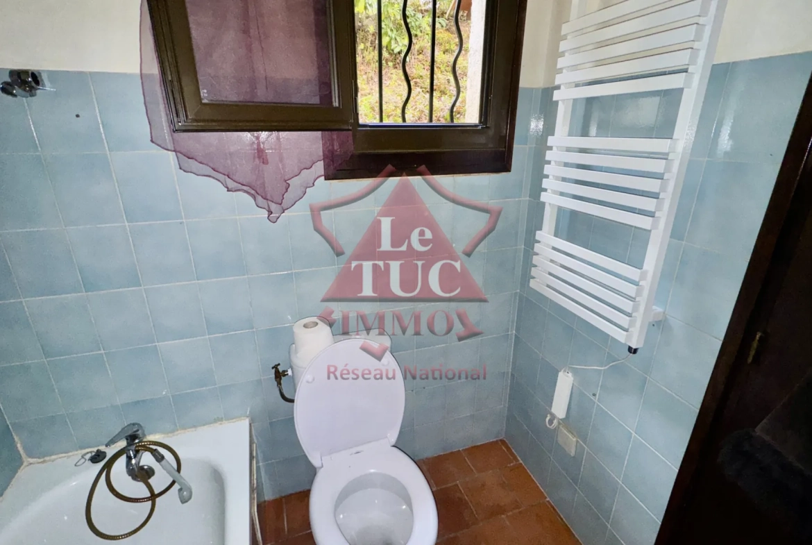 Joli duplex 47 m² avec vue montagne à Gréolières village 