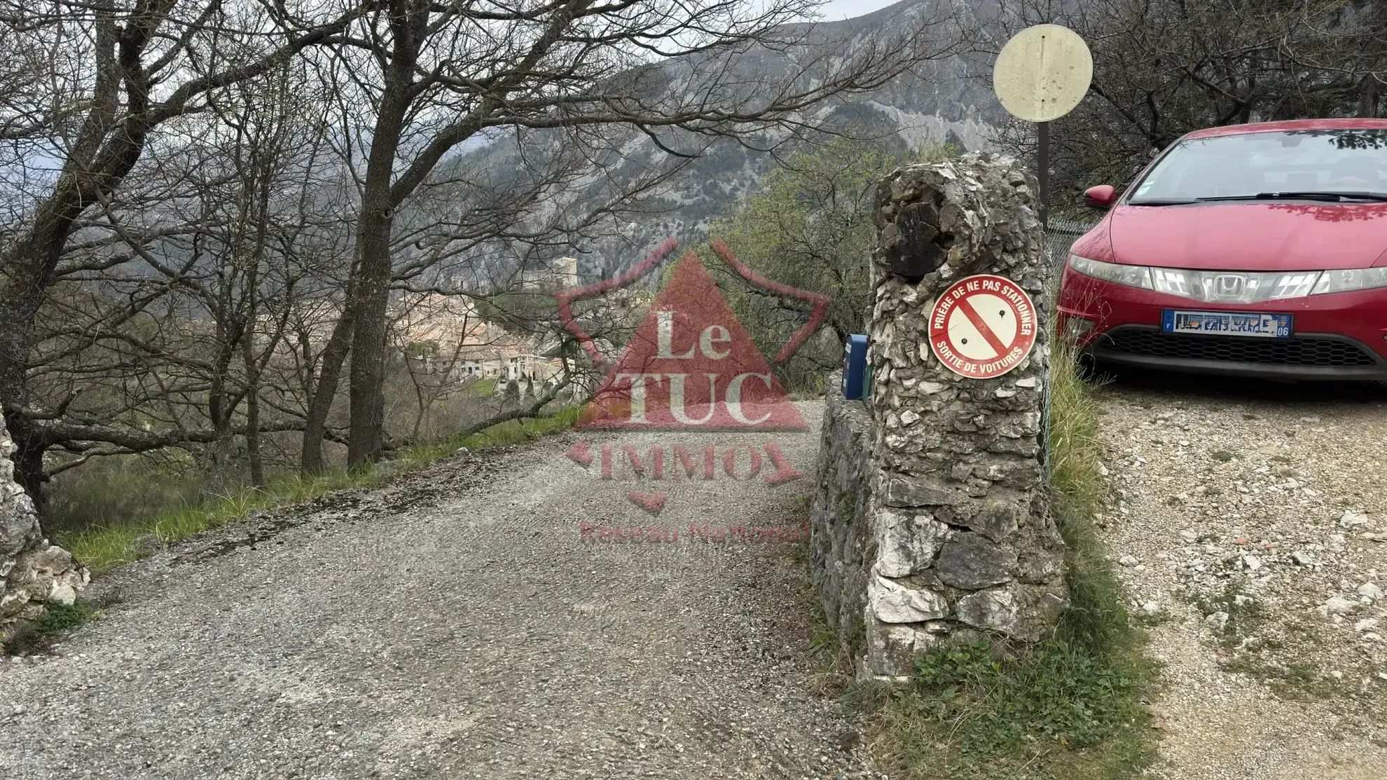 Joli duplex 47 m² avec vue montagne à Gréolières village 