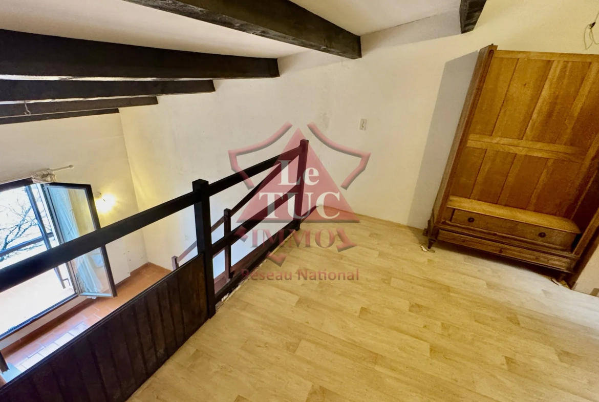 Joli duplex 47 m² avec vue montagne à Gréolières village 