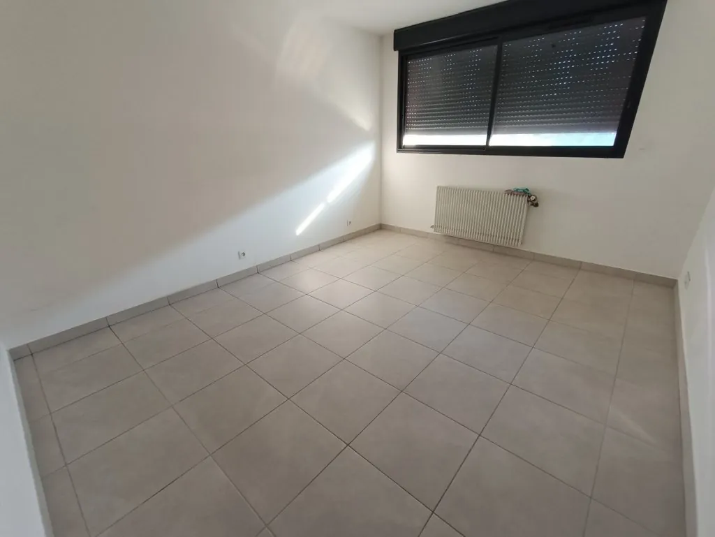 Appartement T3 de 71,71 m² à Toulon avec terrasse et faibles charges 