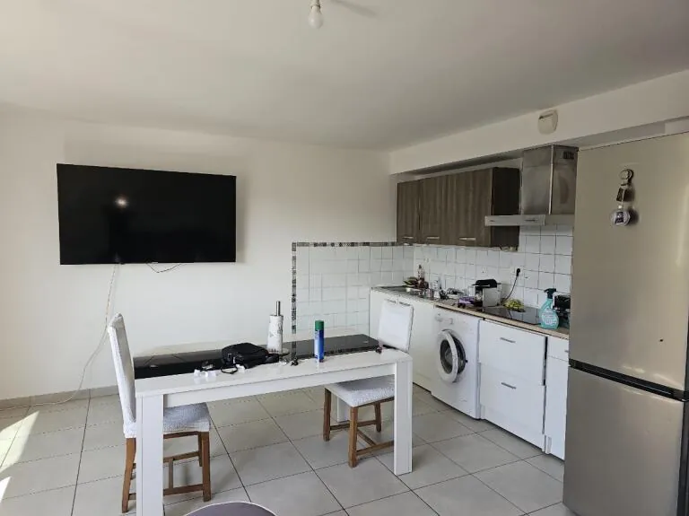 Appartement T3 de 71,71 m² à Toulon avec terrasse et faibles charges 