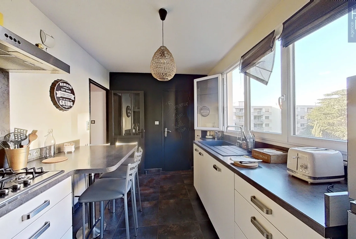 Appartement familial 3-4 chambres avec balcon et cave à Lyon 5ème limite Tassin 