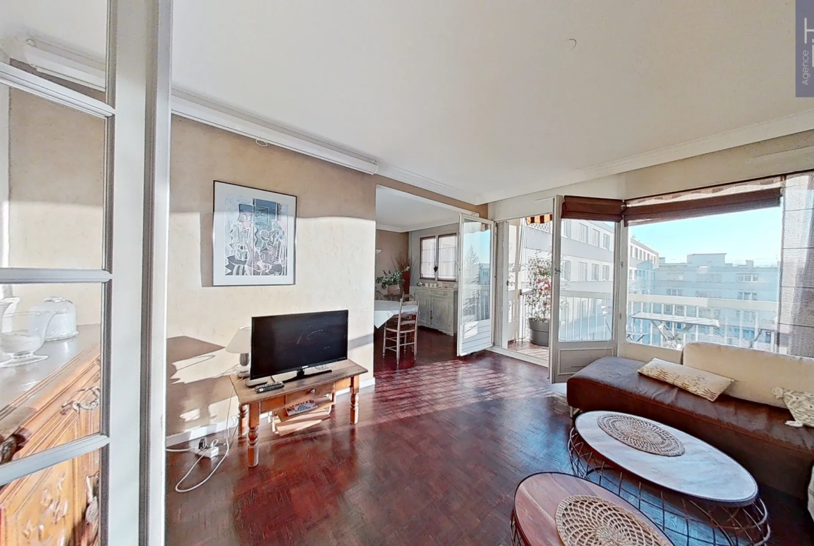 Appartement familial 3-4 chambres avec balcon et cave à Lyon 5ème limite Tassin 