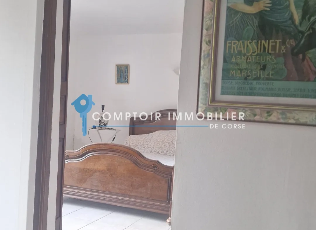 Maison de village à Ghisoni de 87 m² avec studio, potentiel et vue montagne 