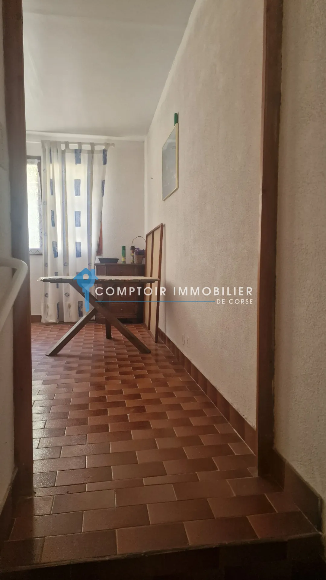 Maison de village à Ghisoni de 87 m² avec studio, potentiel et vue montagne 