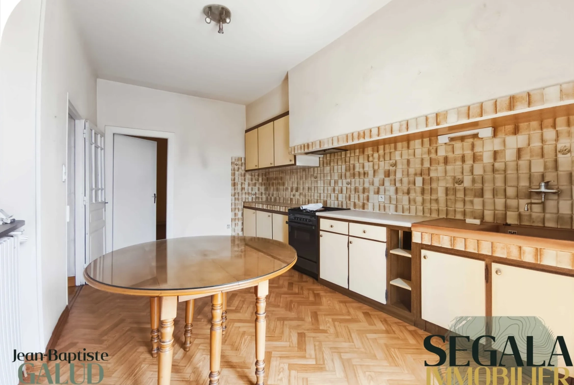 Maison de ville de 127 m² à Carmaux, secteur Sainte-Cécile, avec jardin et division possible 