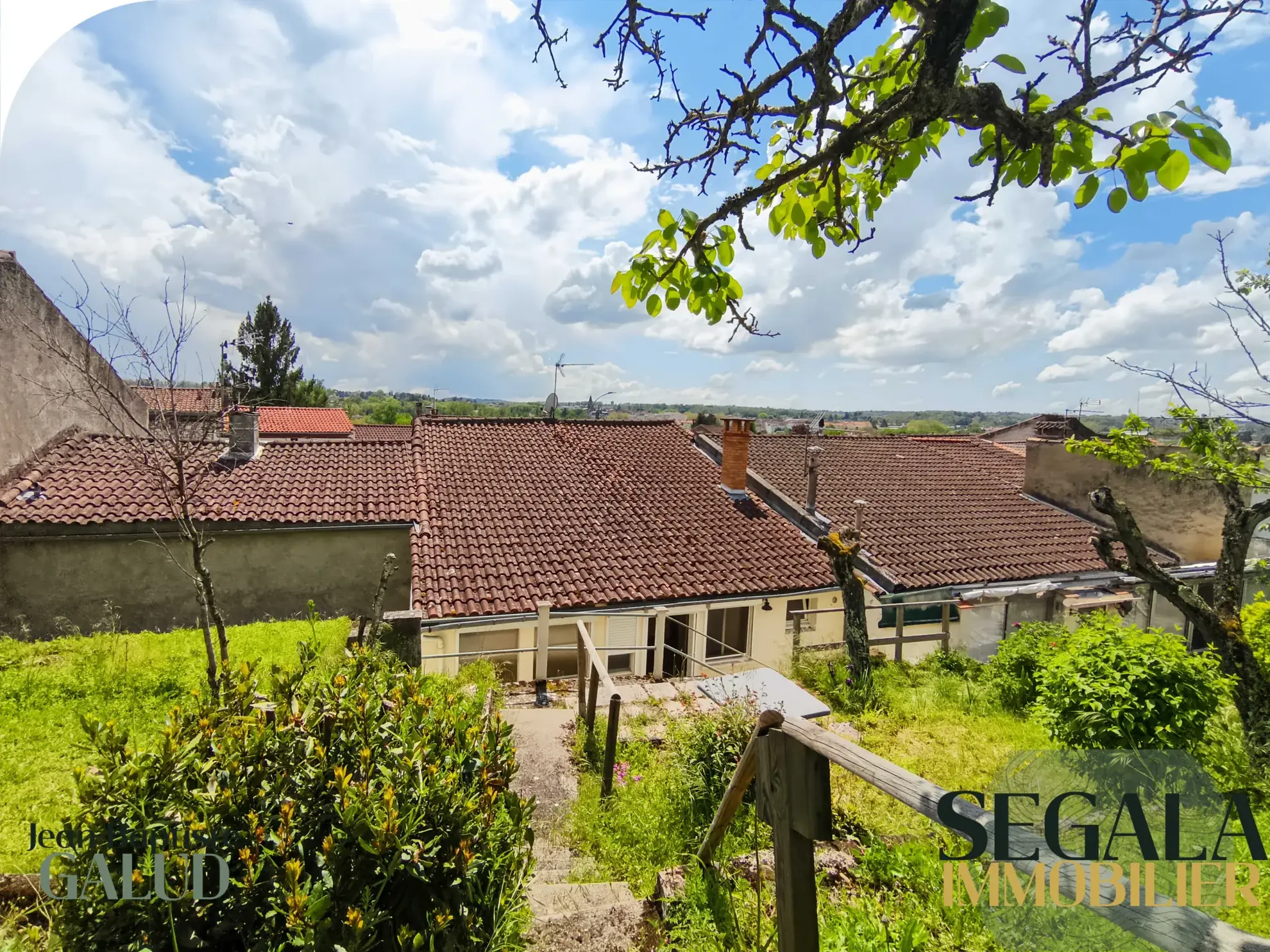 Maison de ville de 127 m² à Carmaux, secteur Sainte-Cécile, avec jardin et division possible 