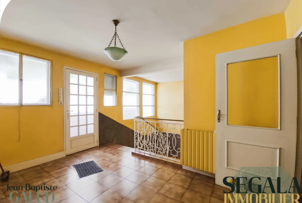 Maison de ville de 127 m² à Carmaux, secteur Sainte-Cécile, avec jardin et division possible 