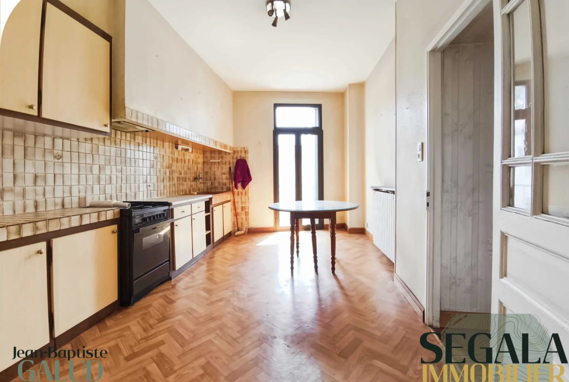 Maison de ville de 127 m² à Carmaux, secteur Sainte-Cécile, avec jardin et division possible 