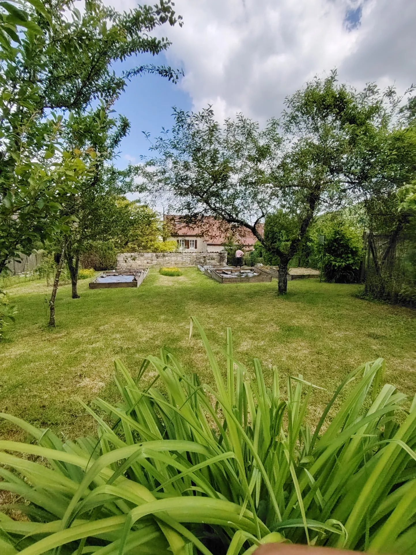 Belle maison de campagne à Saint-Maurice-sous-les-Côtes avec terrain arboré 