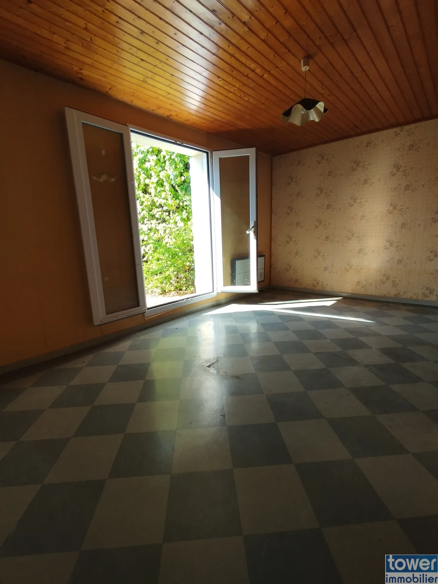 Maison avec local commercial à Bergerac, proche Prigonrieux - 7 pièces, 3 chambres, terrasse, jardin 