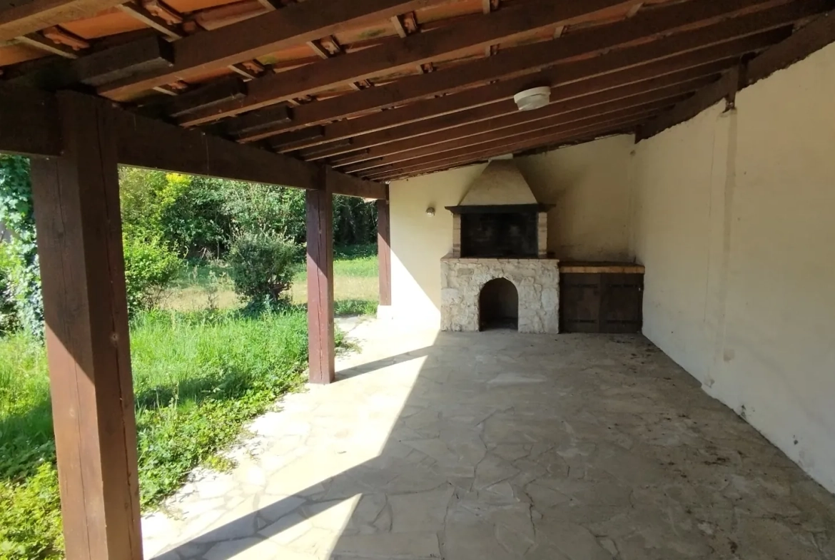Maison avec local commercial à Bergerac, proche Prigonrieux - 7 pièces, 3 chambres, terrasse, jardin 
