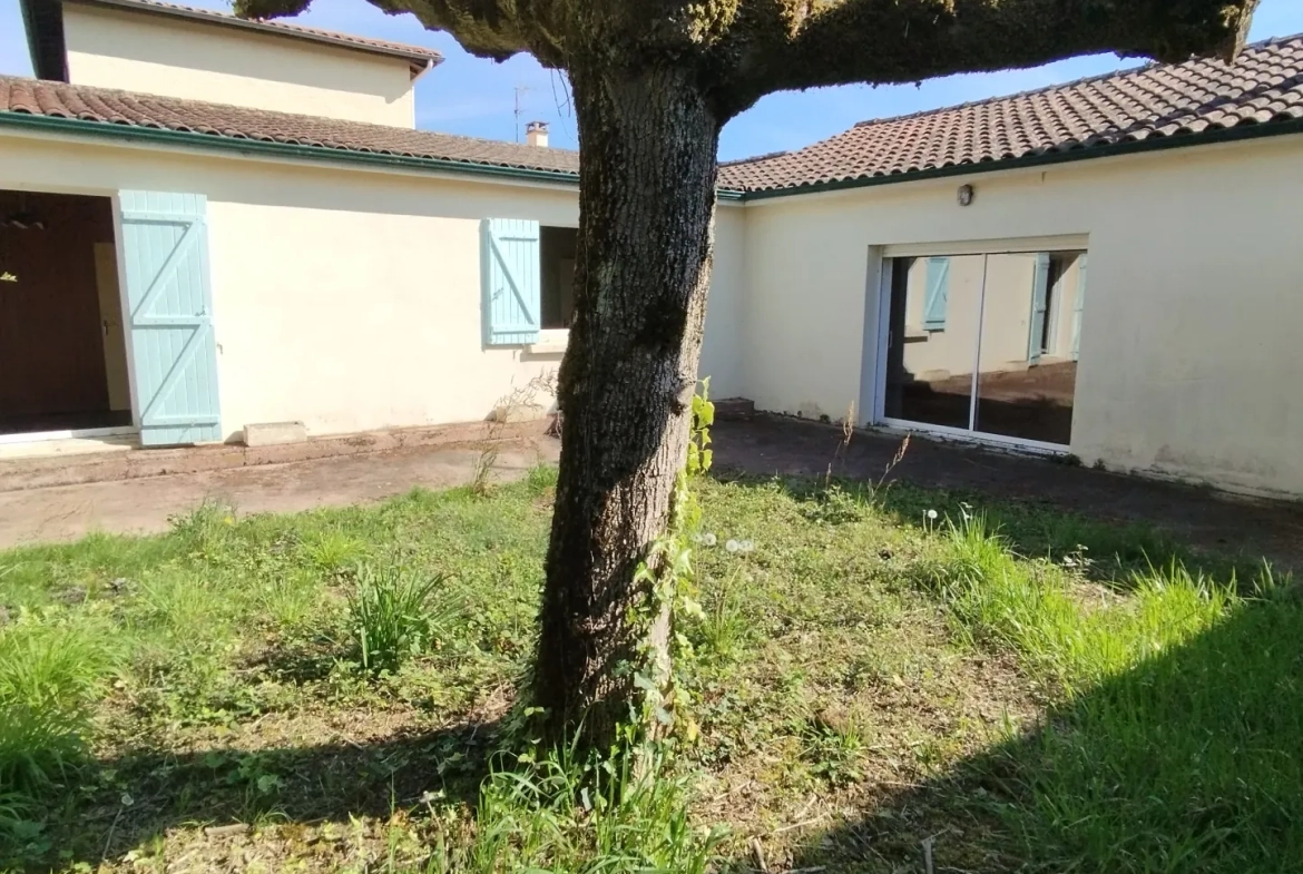Maison avec local commercial à Bergerac, proche Prigonrieux - 7 pièces, 3 chambres, terrasse, jardin 