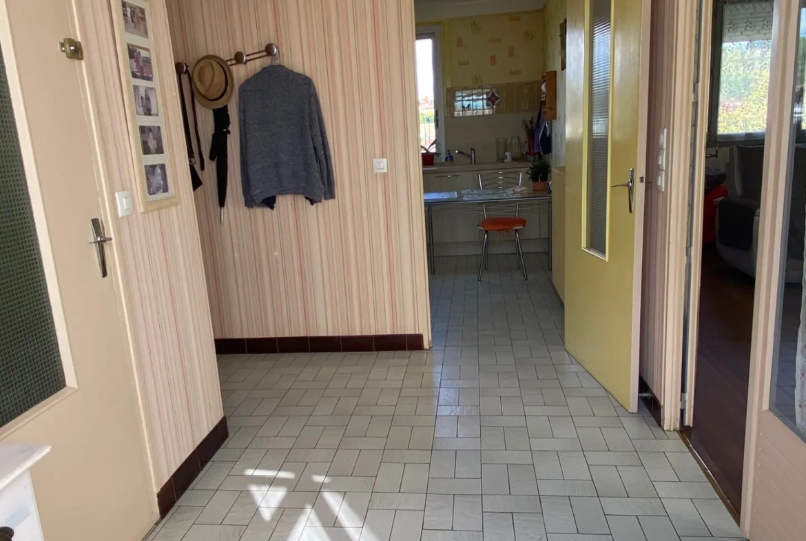 Vente maison à Fumel avec deux habitations, grand terrain et double garage 