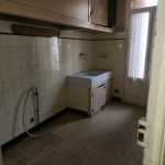 Grand appartement à rénover avec cour et combles aménageables à Arles-sur-Tech