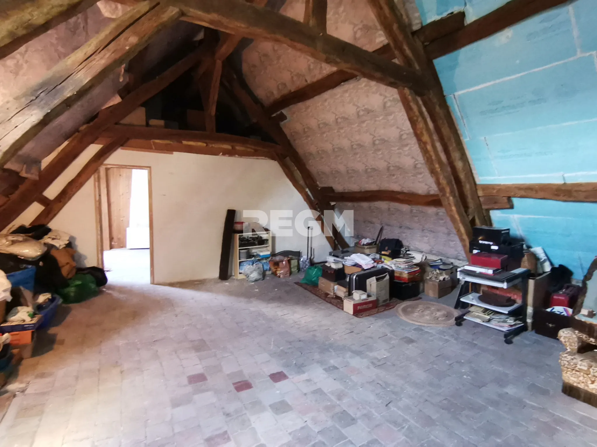 Belle maison en pierre avec jardin, 3 chambres, dépendances à Monnerville 