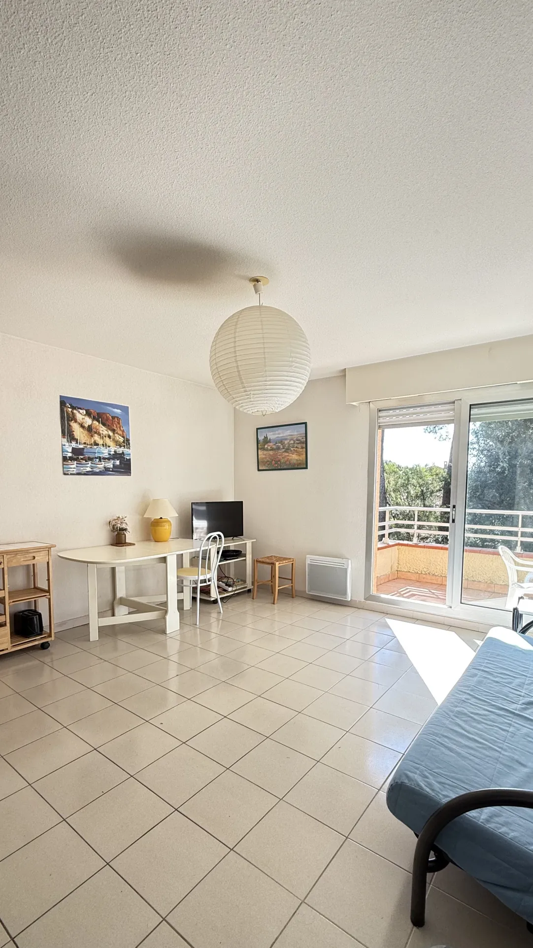 Studio lumineux avec terrasse et piscine à Saint-Raphaël 