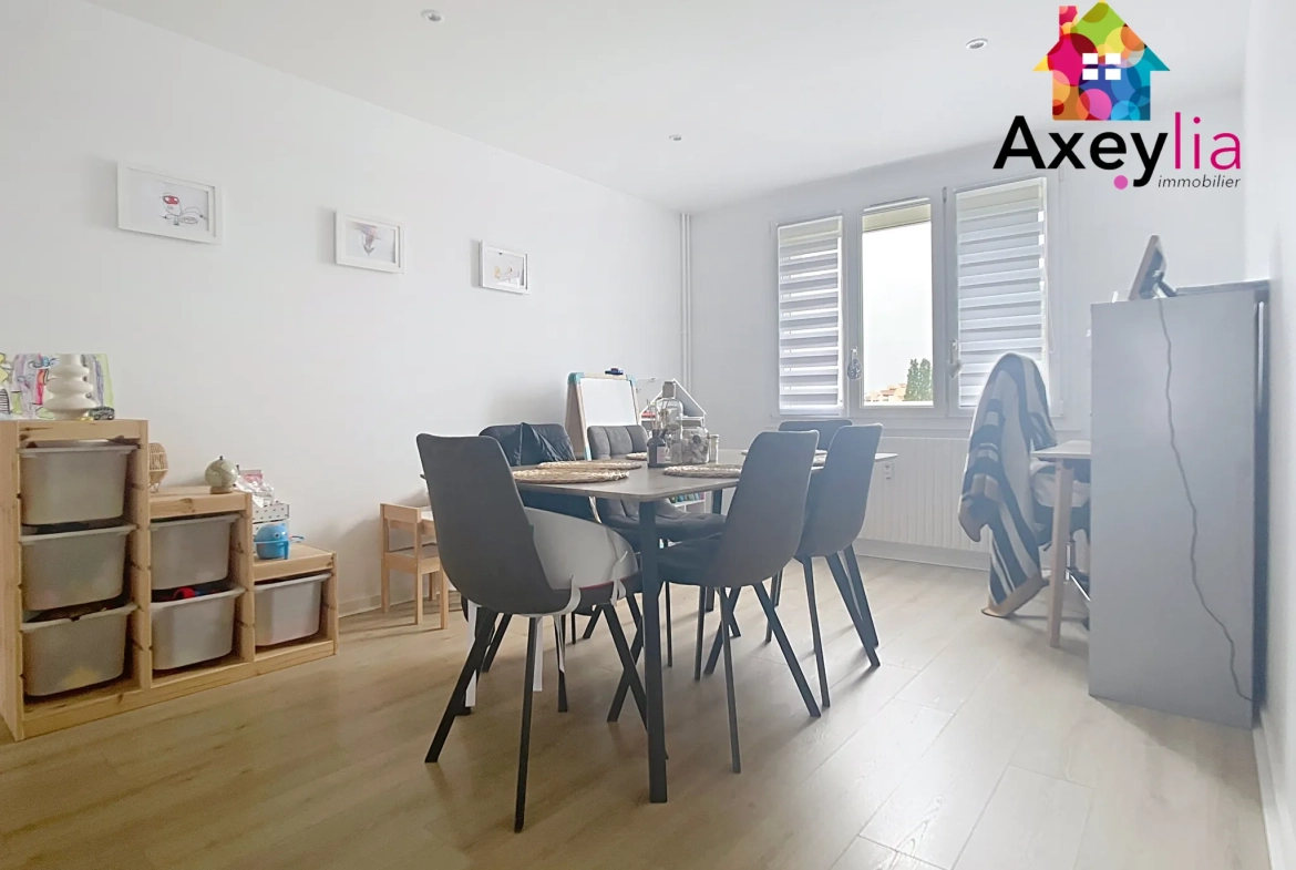 Bel appartement T4 rénové avec balcon et garage à Roanne proche centre-ville 