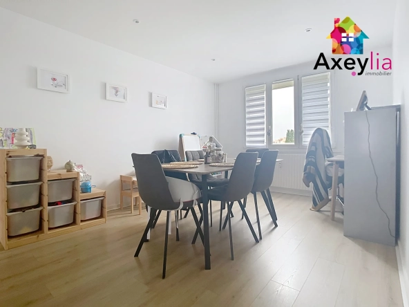 Bel appartement T4 rénové avec balcon et garage à Roanne proche centre-ville
