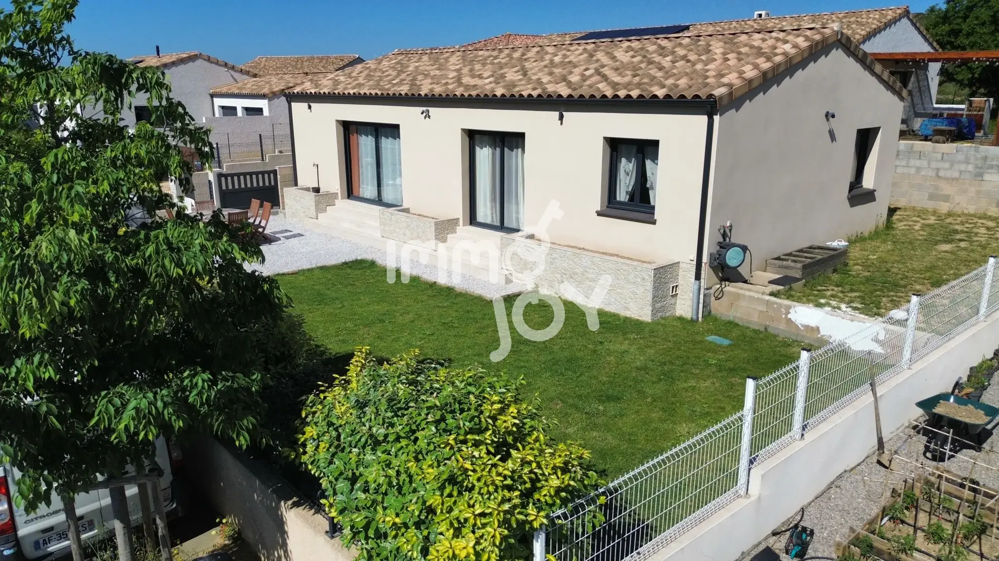 Villa contemporaine avec 3 chambres, jardin ensoleillé à Bize-Minervois 