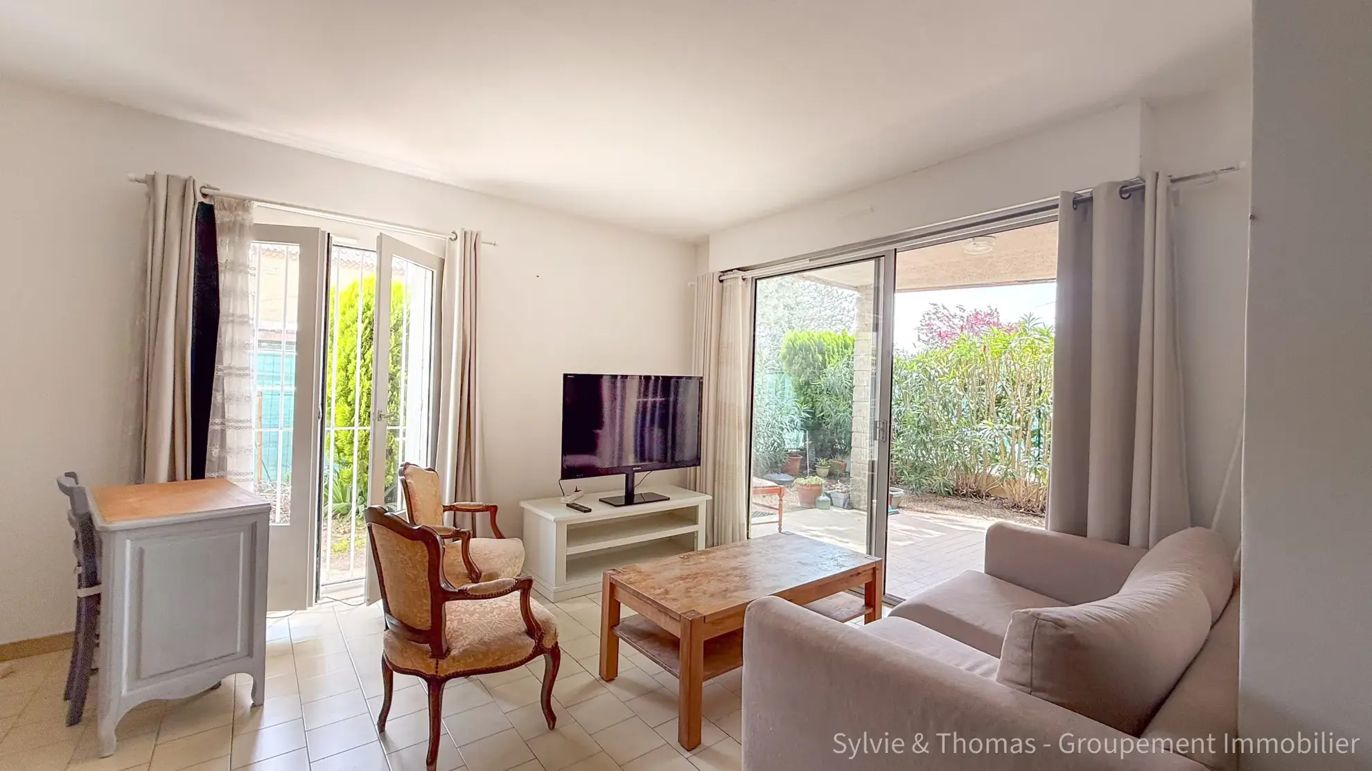 Appartement T3 en rez-de-jardin à Orange avec terrasse et jardin 