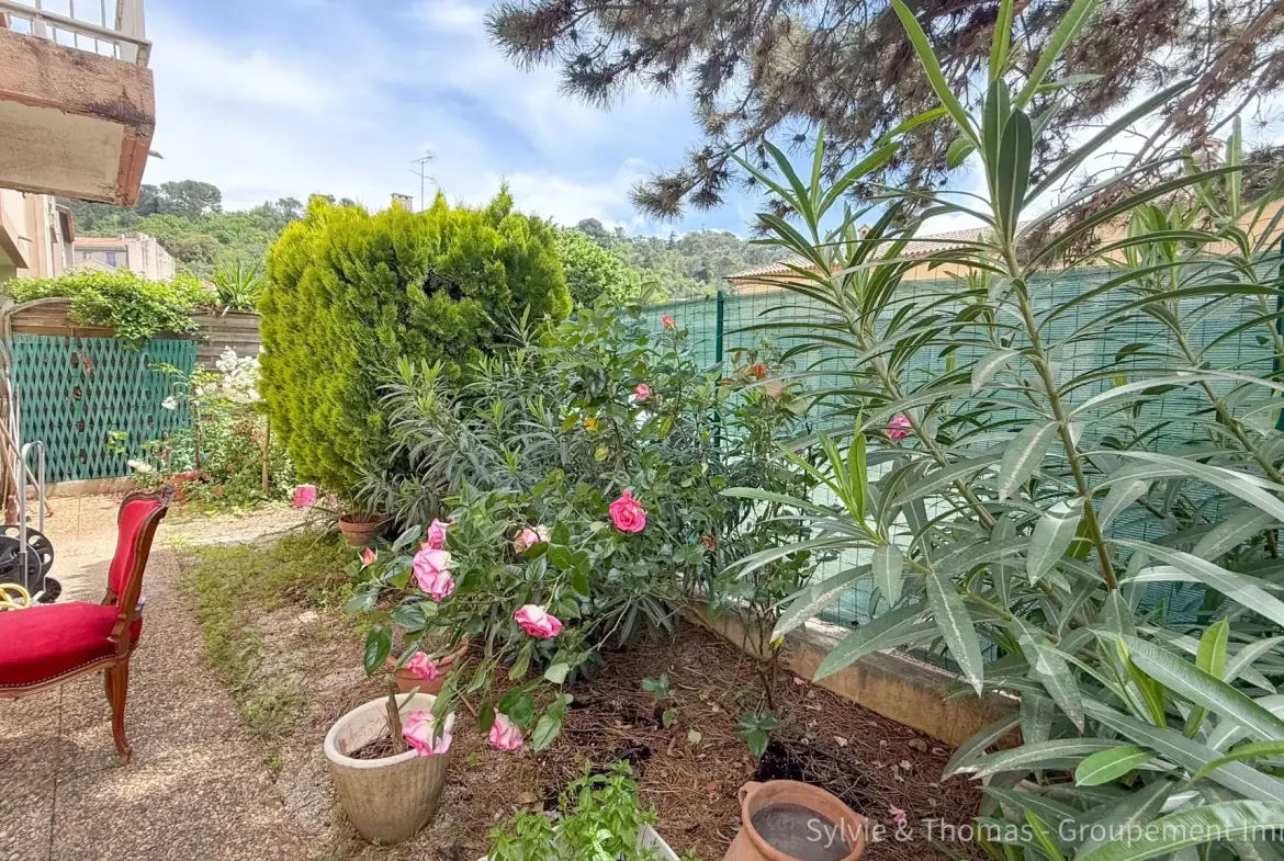 Appartement T3 en rez-de-jardin à Orange avec terrasse et jardin 