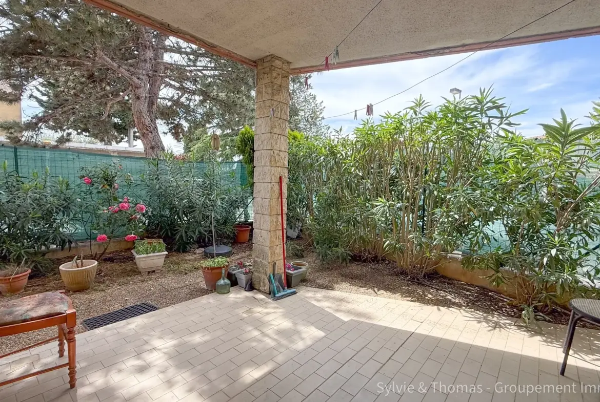 Appartement T3 en rez-de-jardin à Orange avec terrasse et jardin 